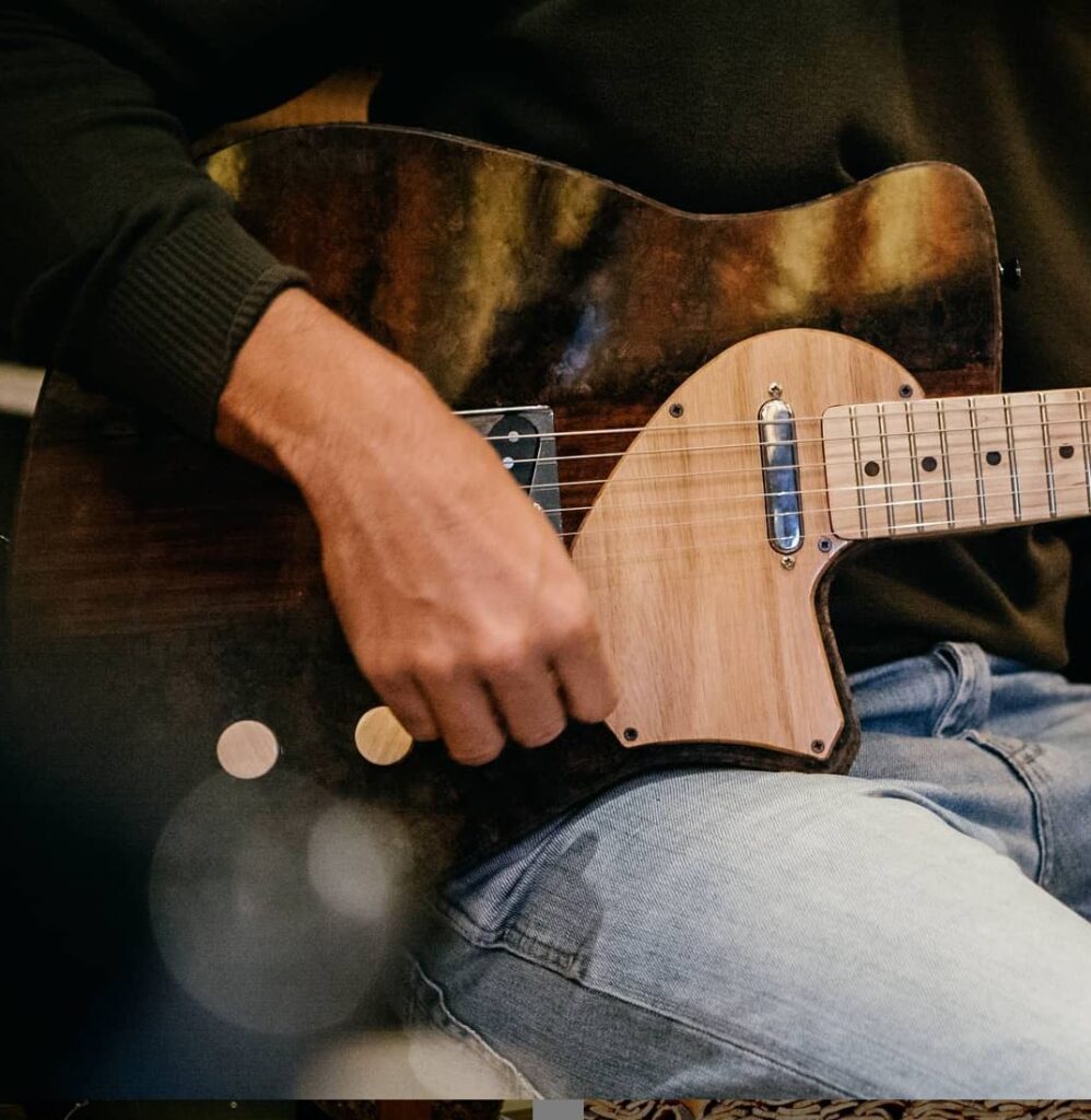 guitarra em cortiça - mai'land